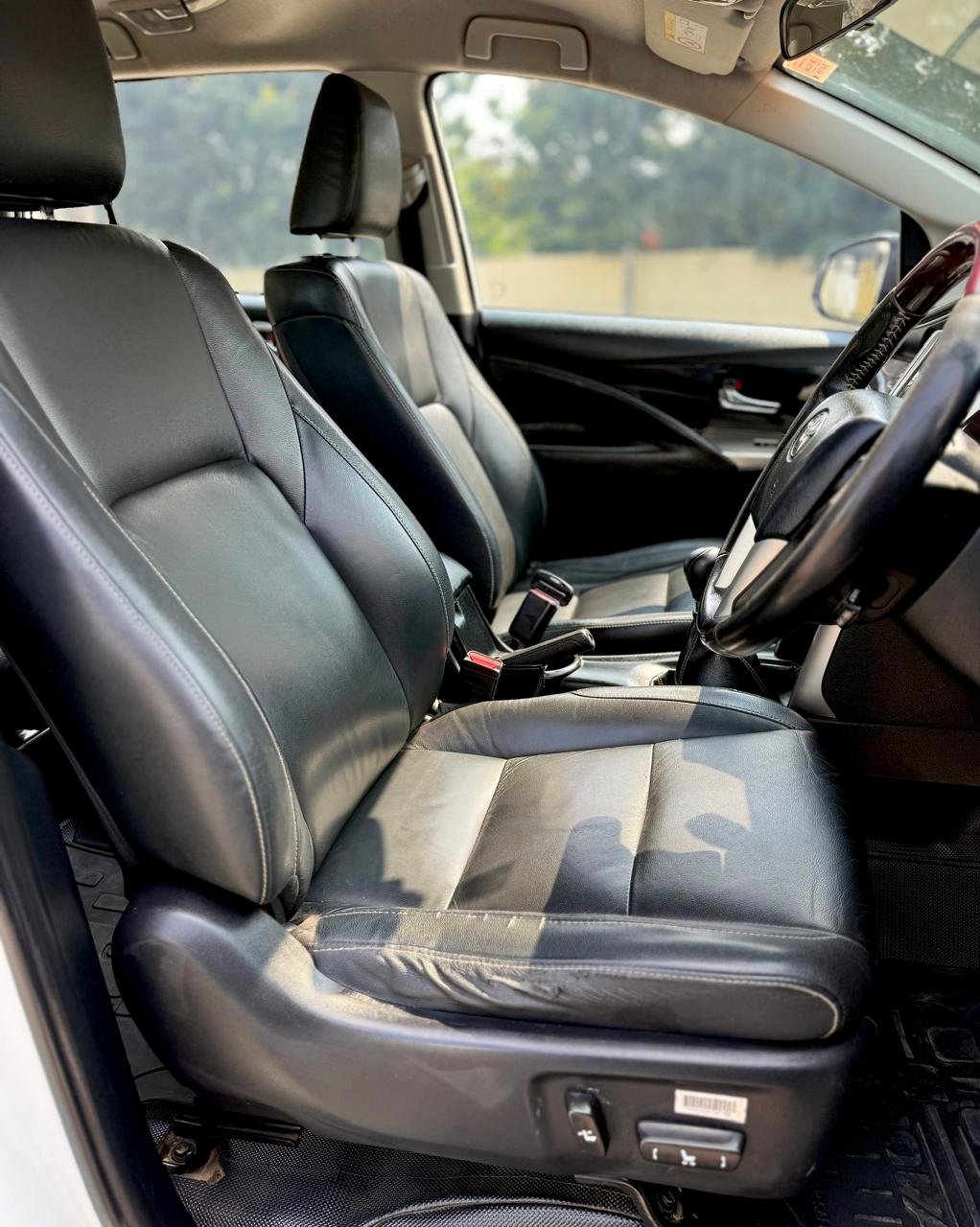Innova Crysta 2.4 Z